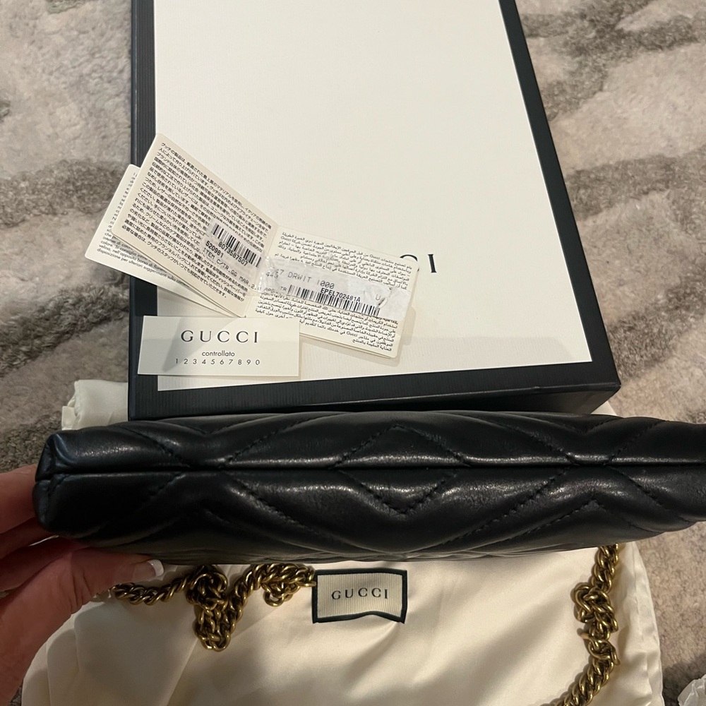 GUCCI MARMONT Mini Chain Bag Crossbody Black Gold Chain Mint - Picture 10 of 13